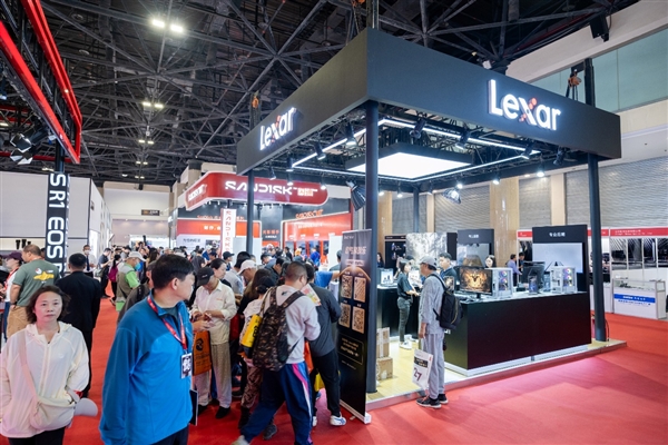 2025 Beijing P&E Show: Lexar Showcases Full Spectrum Memory Solutions with First-Ever Stainless Steel Card On-Sale