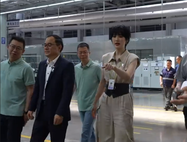 Yao Anna inspecting Avatr's production line