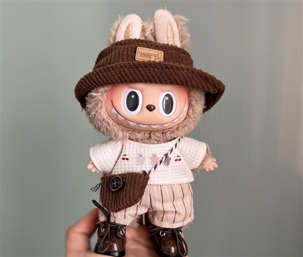 Woman's Labubu Blind Box Order Arrives Stripped of Packaging, Featuring Only 'Naked Dolls'