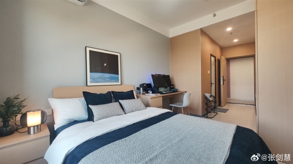 Xiaomi's new employee apartments offer an attractive living solution for young engineers.