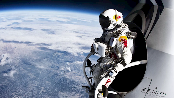 Global First Person to Skydive Supersonically! Extreme Athlete Baumgartner Dies in Skydiving Accident