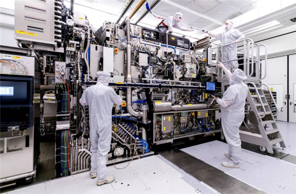 High-NA EUV Faces Slowdown as Foundries Reduce Reliance, Delay Adoption