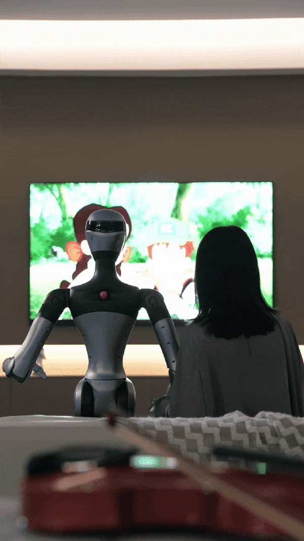 Haier and Xingdong Era Unveil 'Cyber Butler' Robot!