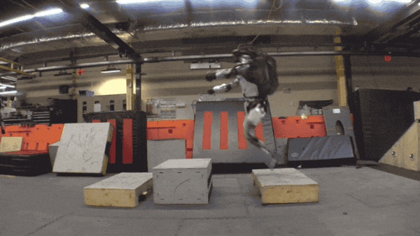 Boston Dynamics Robot Finally Gets a Brain! Undeterred by Human Interference