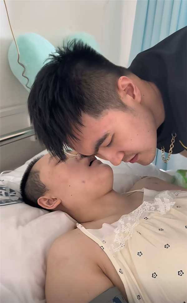 Zhang Xue, Cancer Blogger, Dies at 31
