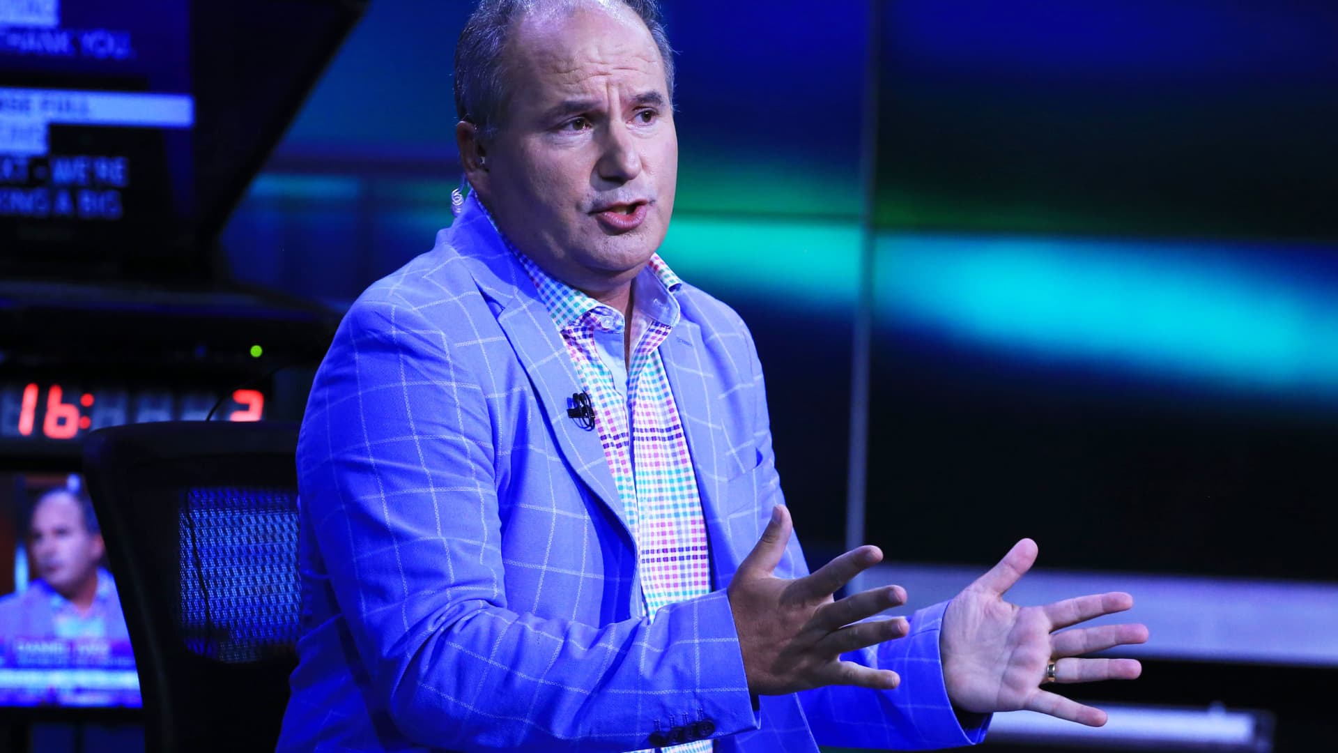 Dan Ives Set to Chair Company Acquiring Worldcoin's Treasury