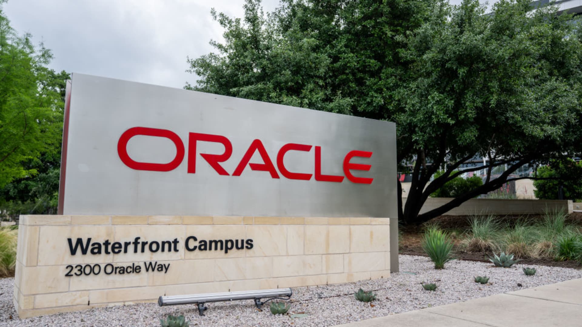 Oracle Names Clay Magouyrk and Mike Sicilia as Co-CEOs