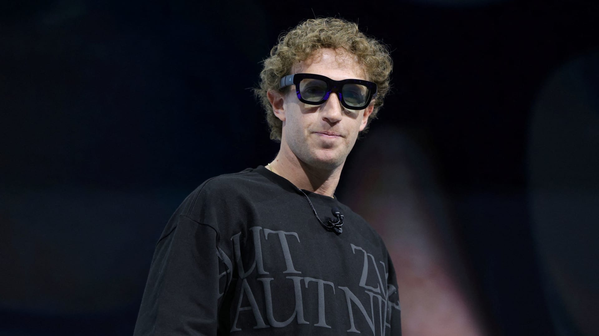 AI-Powered Smart Glasses Take Center Stage