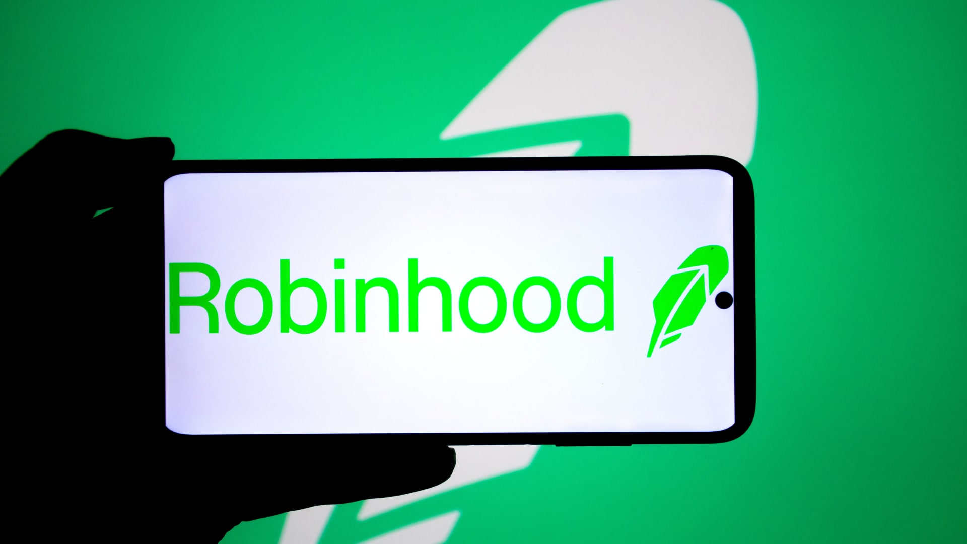 AppLovin and Robinhood Join S&P 500
