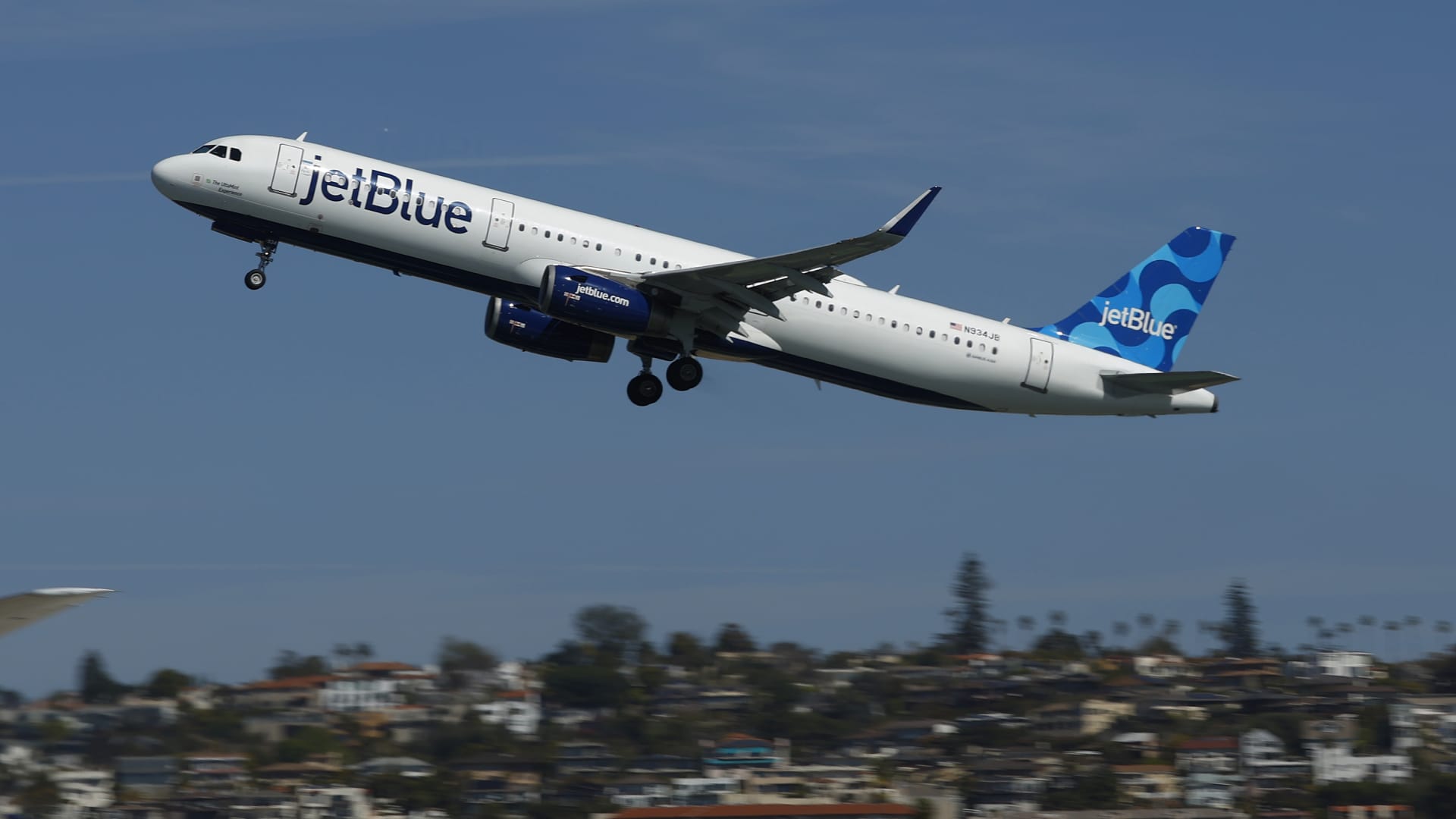 JetBlue Partners with Amazon Kuiper for Enhanced In-Flight Wi-Fi