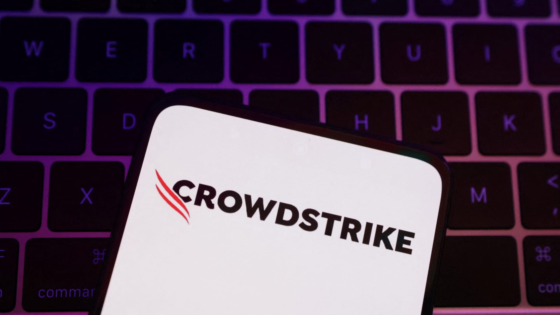 CrowdStrike Shares Surge 12% on Strong Investor Day Guidance