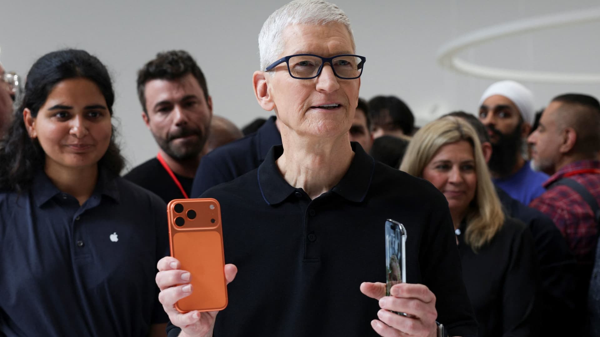 Apple CEO Tim Cook: iPhone Price Hikes Unrelated to Tariffs