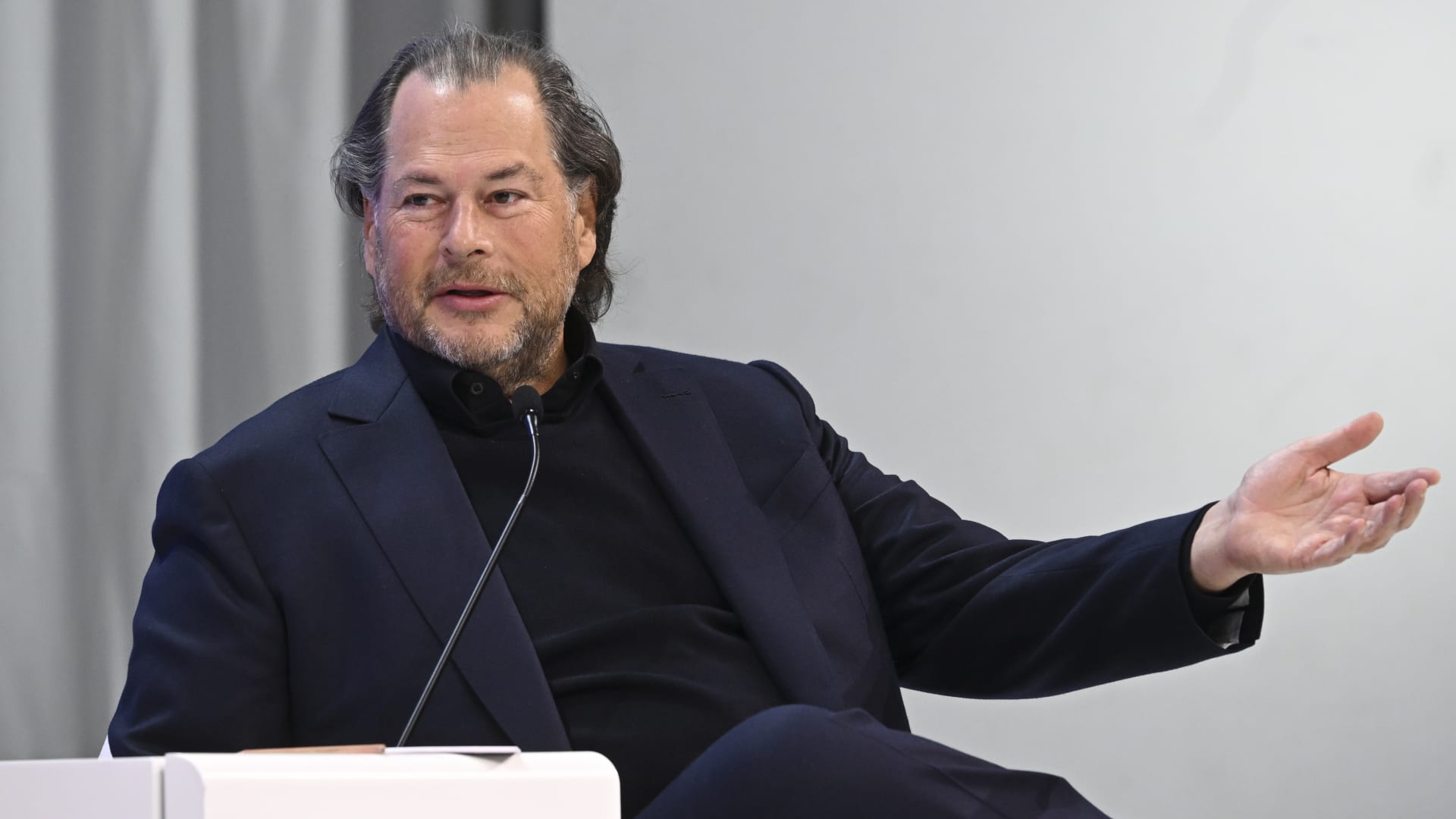 Musk Urges Federal Intervention in San Francisco; Benioff Shifts Tone