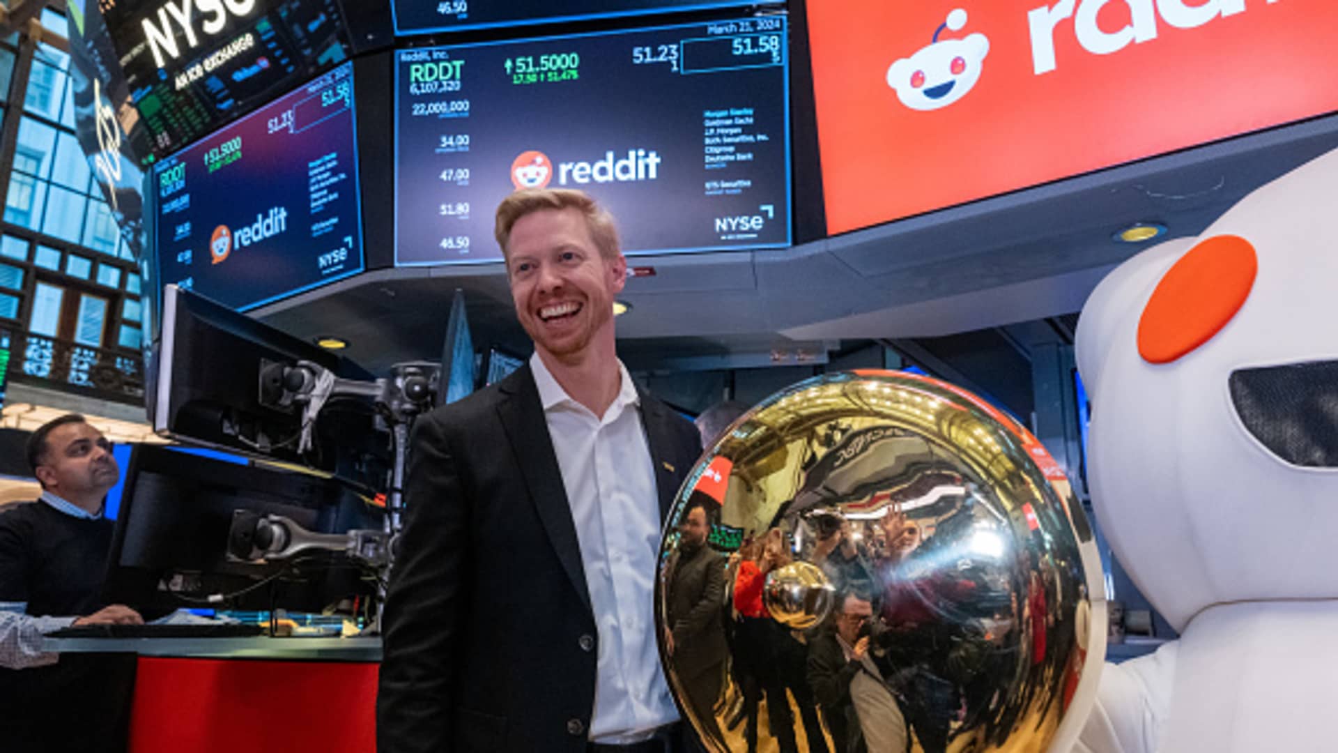 Reddit shares surge after earnings beat expectations, boosted by robust forecast