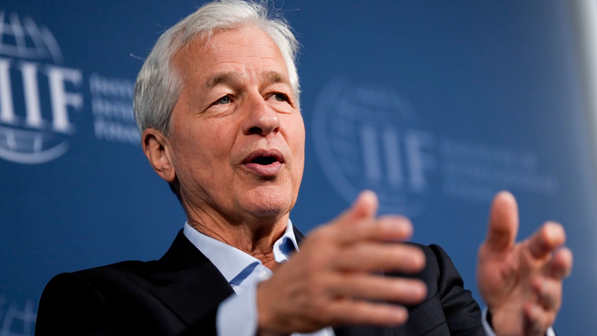 JPMorgan, Goldman Sachs Reducing Headcount with AI