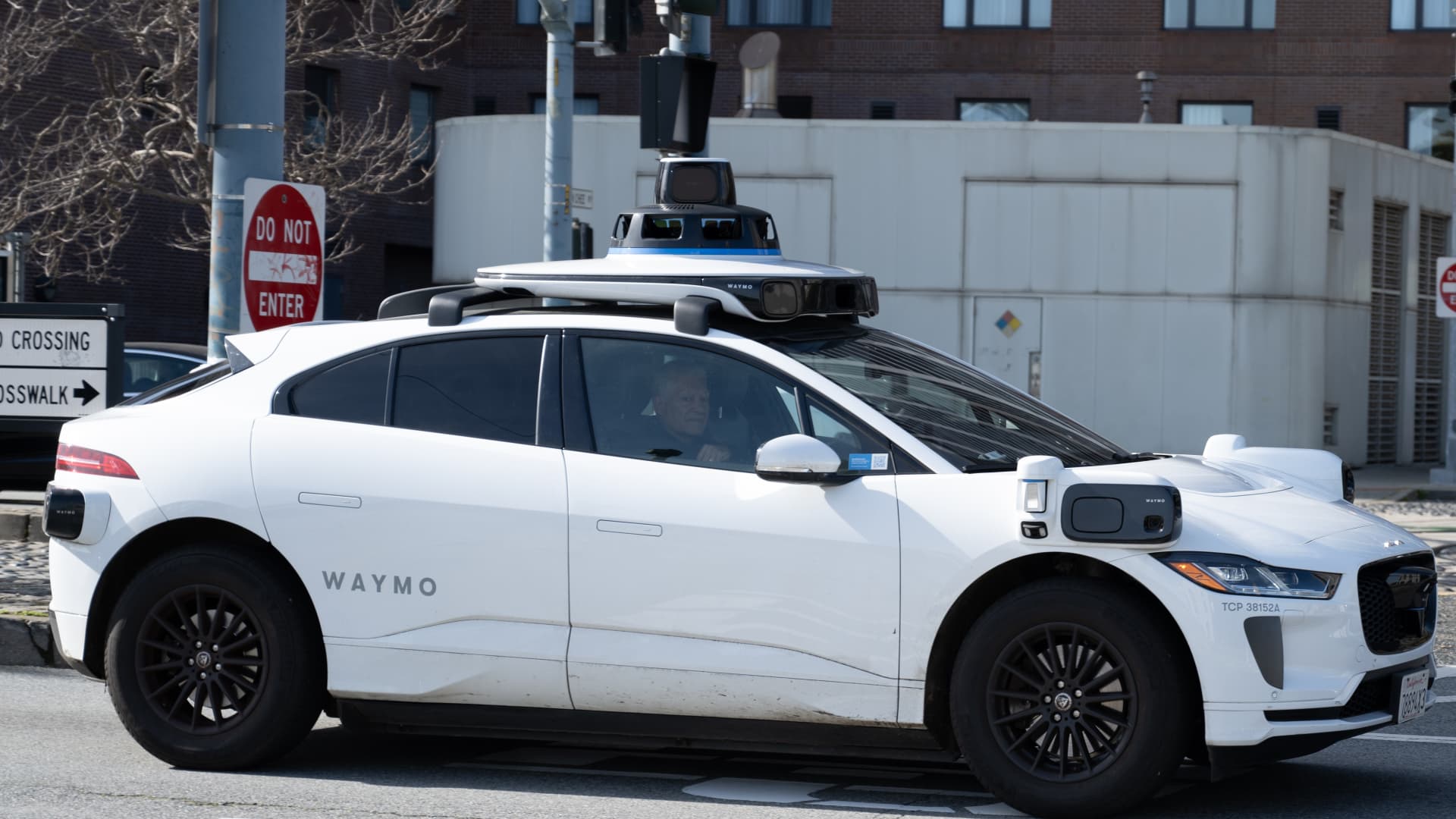Waymo to Launch Robotaxi Service in London, Marking European Debut