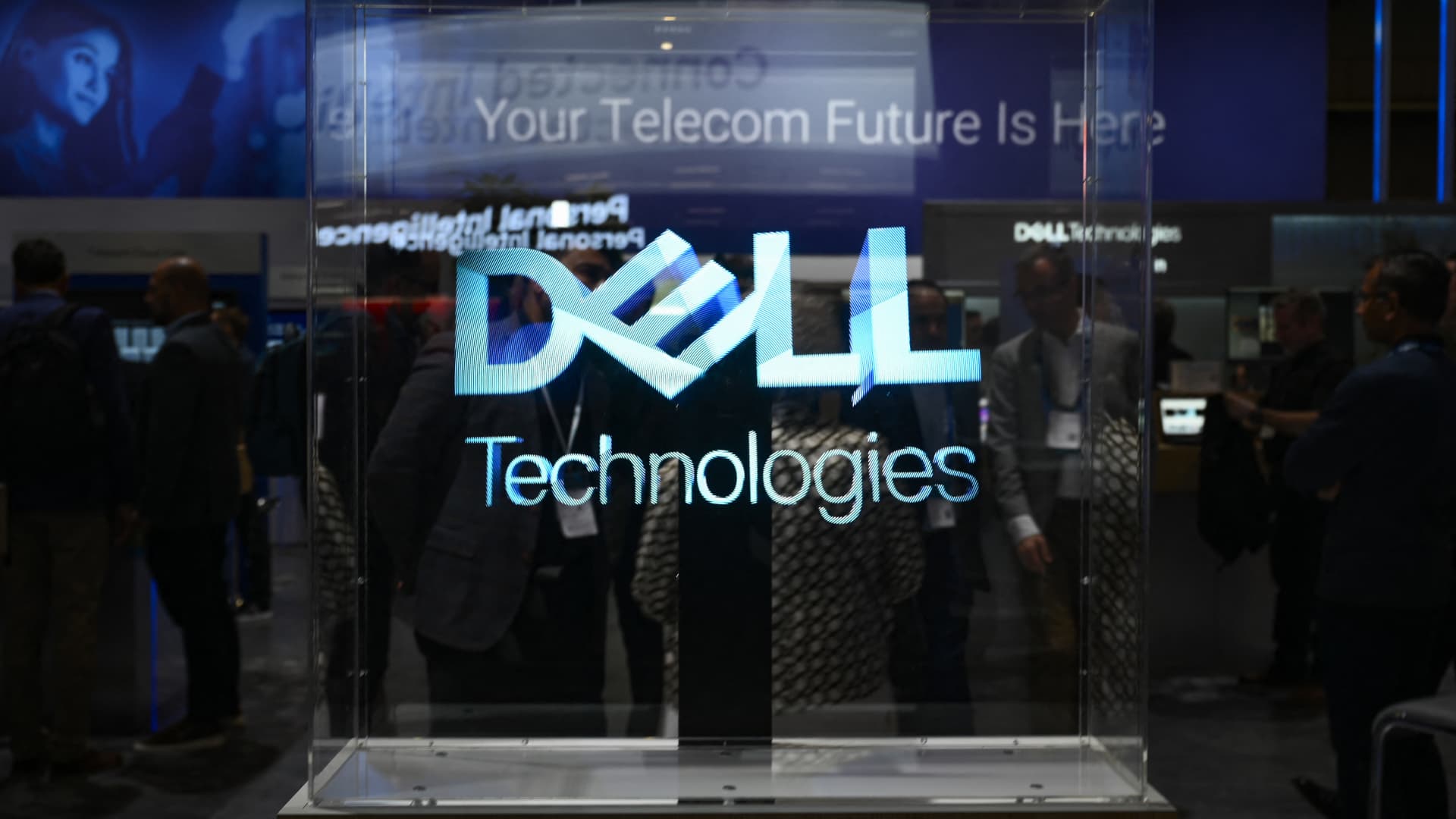 Dell Stock Surges on Raised Long-Term Revenue Forecast