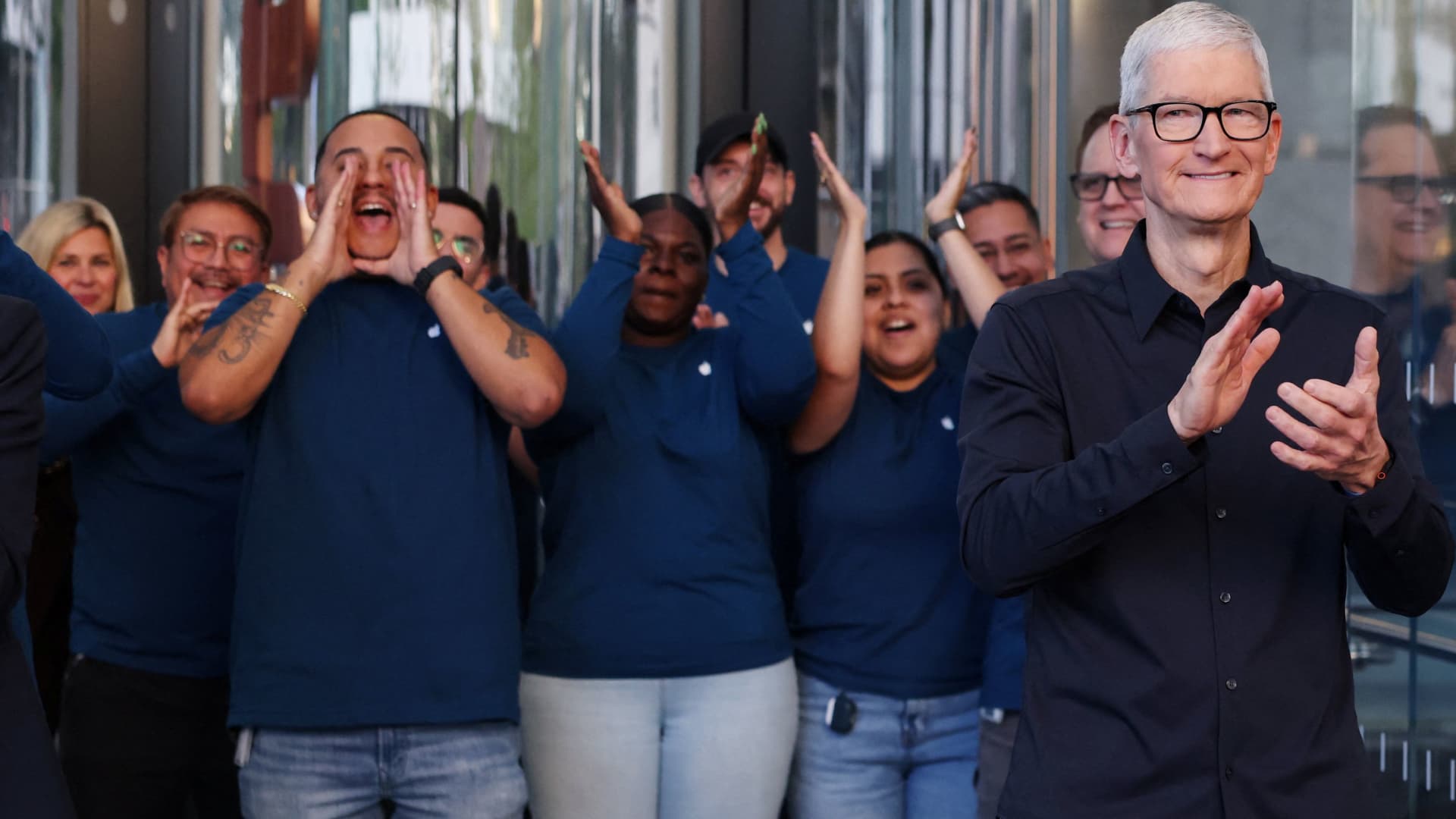 3 Reasons Apple Deserves a  Trillion Market Cap — And What’s Next