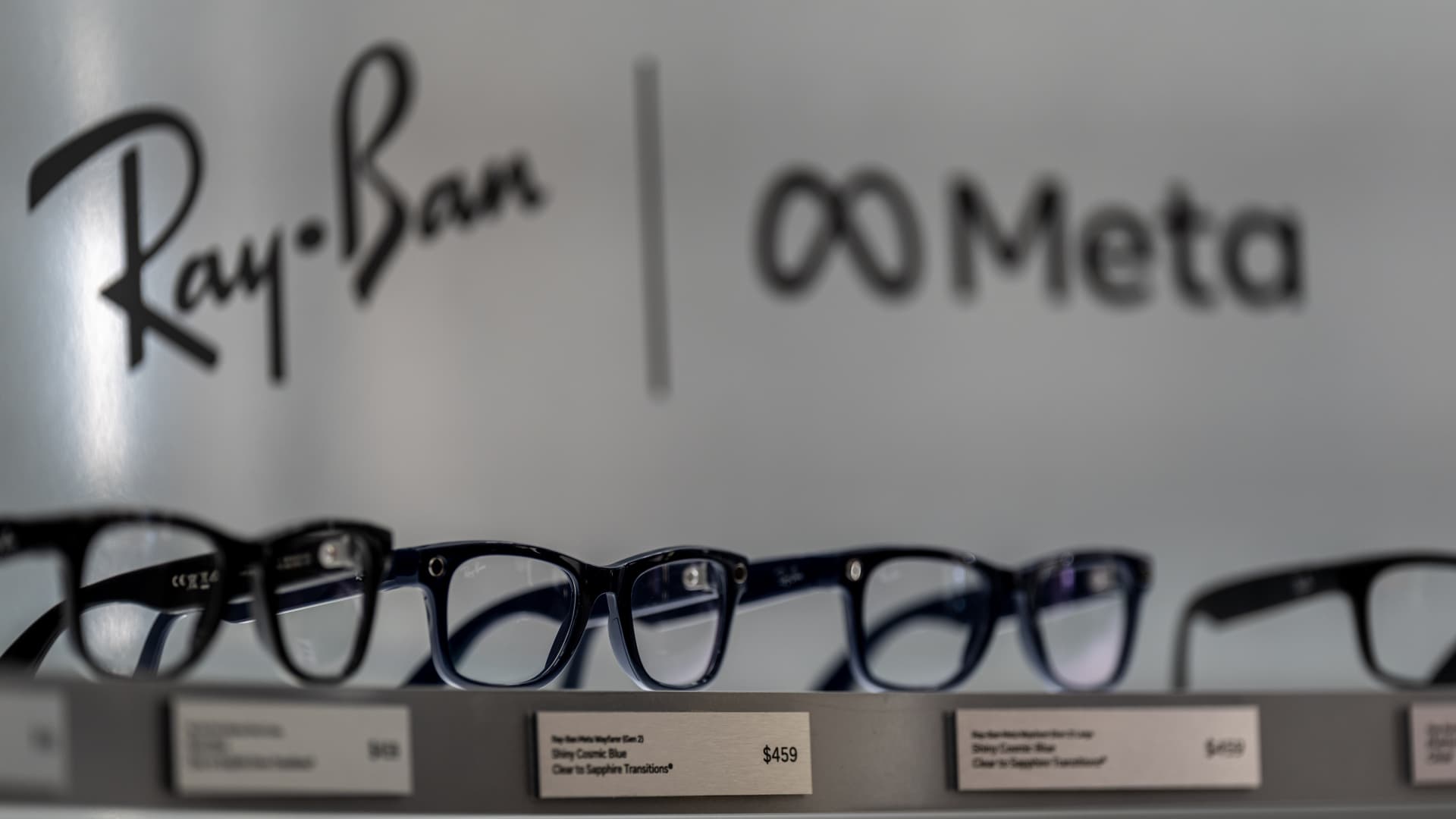 EssilorLuxottica: Meta Smart Glasses Fueling Growth