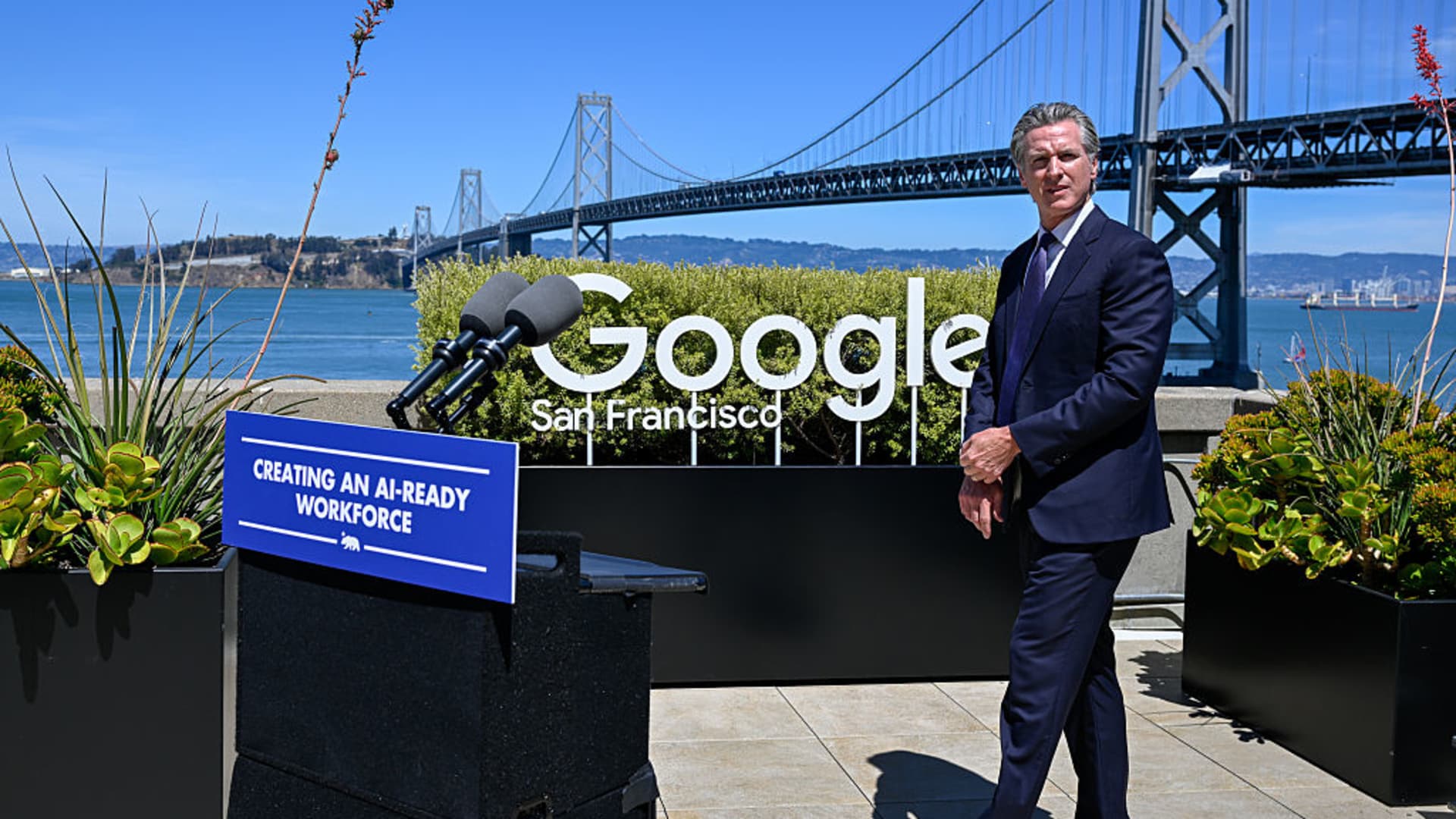 California's New AI & Social Media Laws: Impact on Big Tech
