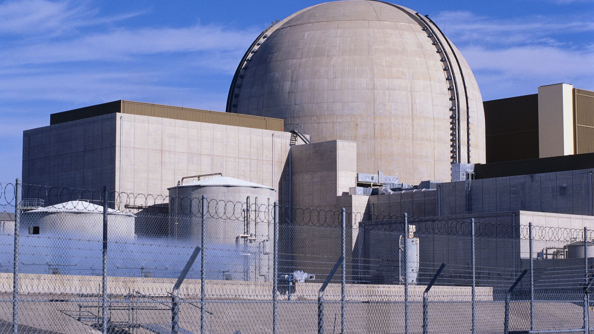 Google, NextEra Revive Iowa Nuclear Plant Amid AI Energy Boom