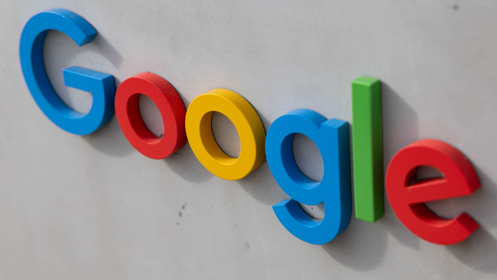 Google Sues Cybercrime Group Over E-ZPass, USPS Text Phishing Scams