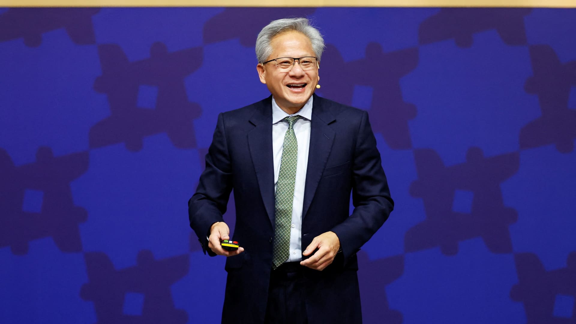 AI Fuels October Gains in U.S. Stocks