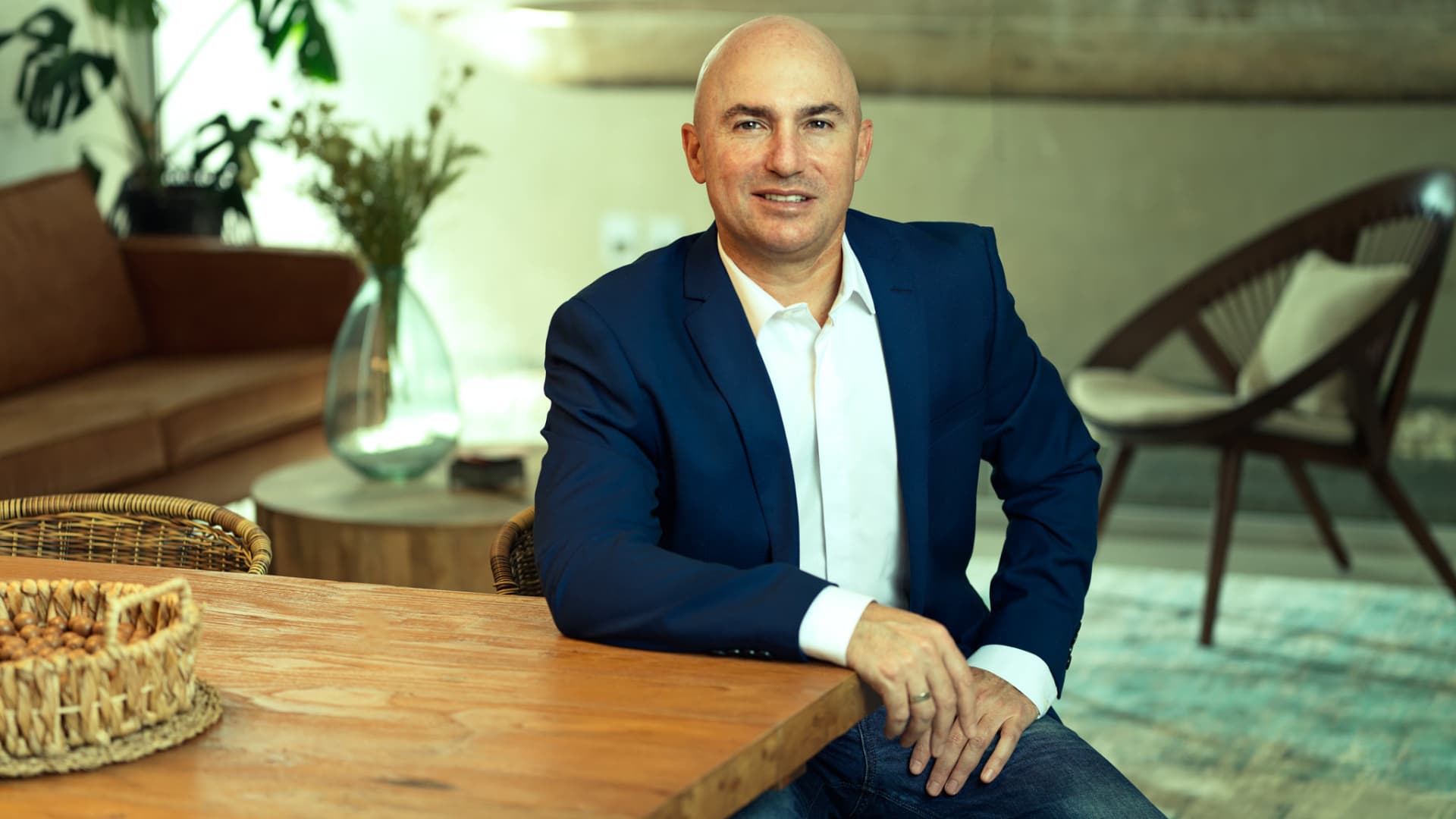 Former Google, Meta Execs Launch AI Startup Majestic Labs