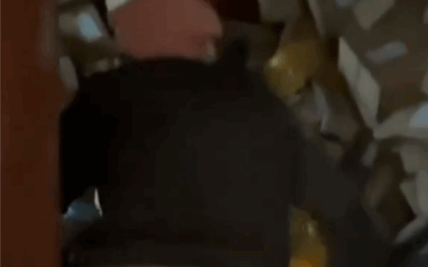 Online Shopping Addiction: 66-Year-Old Hermit Spends 2 Million Yuan Filling Two Homes—Absurd Reason Revealed