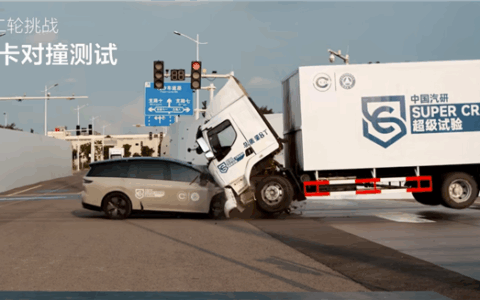 Heavy Truck No Match for Li Auto L8? Dealer Dares Ideal Driver to Prove It.